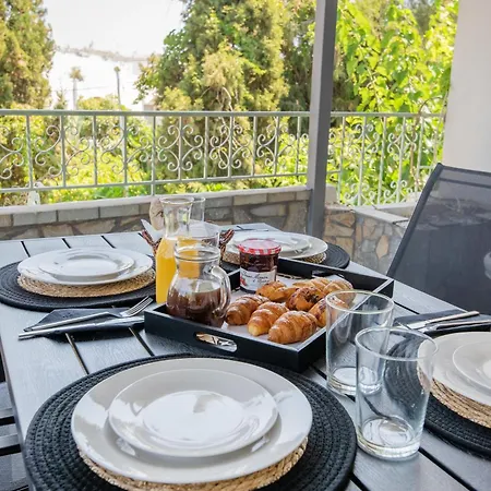 Apartment Anthemis Modern & Spacious