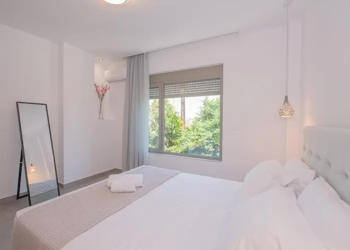 Anthemis Modern & Spacious Appartement